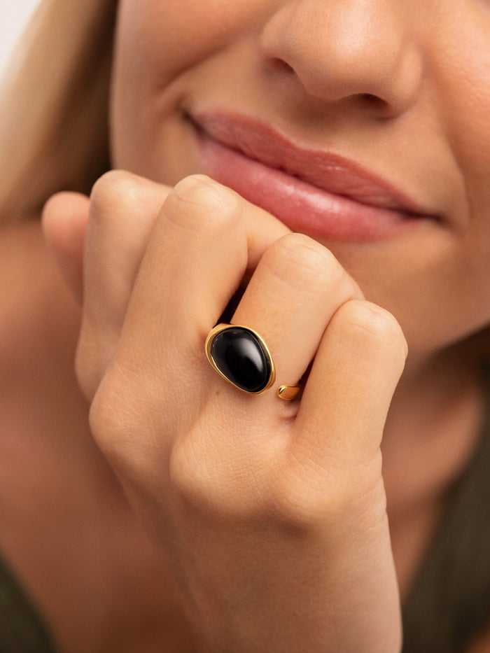 Anillo Black Catalina Acero Baño Oro