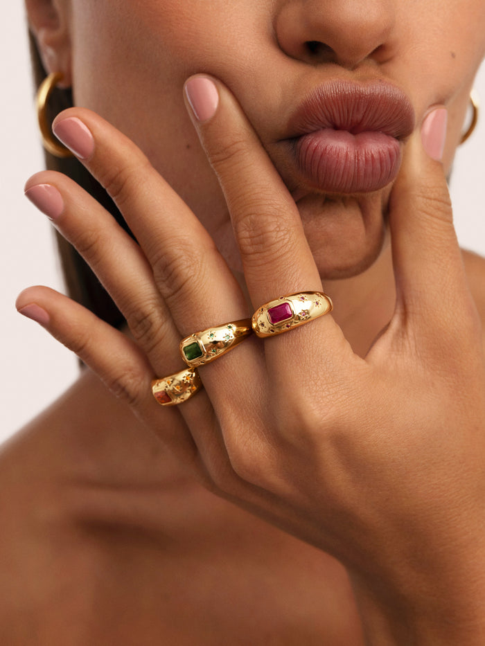 Anillo Charlotte Esmeralda Baño Oro