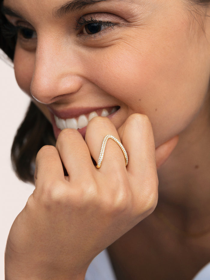 Anillo V Scarlett Baño Oro