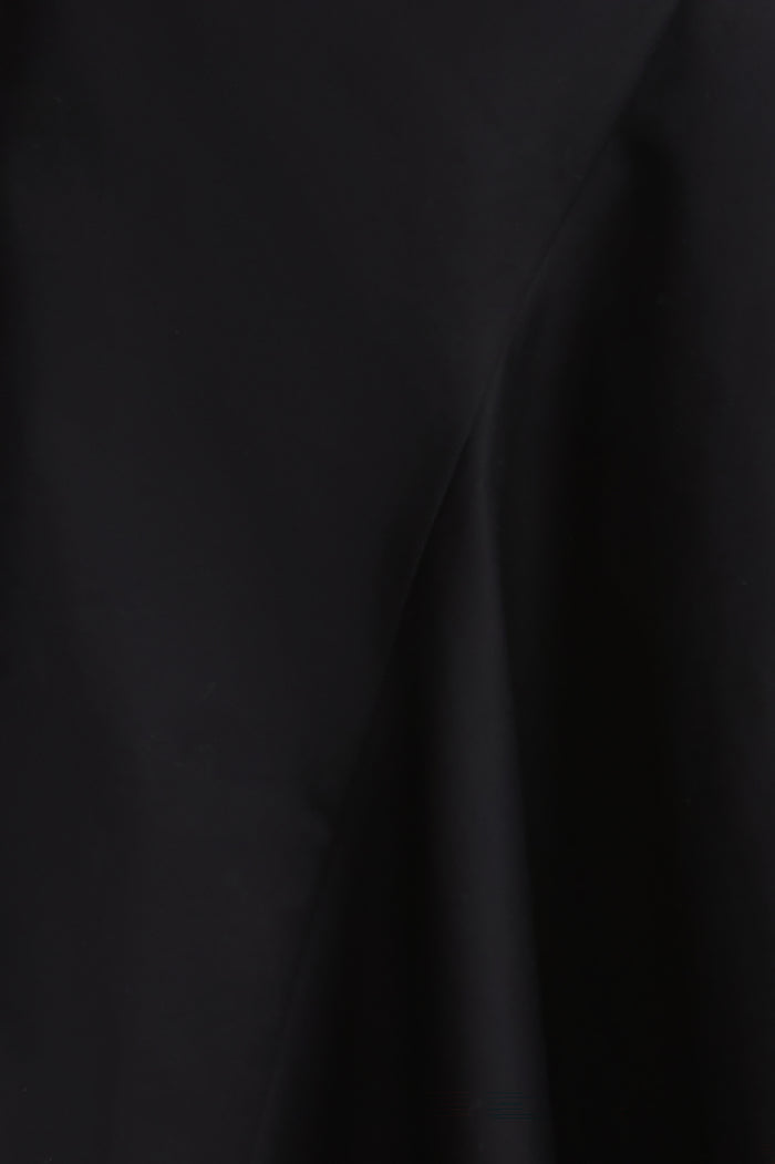 SWATCH: BLACK