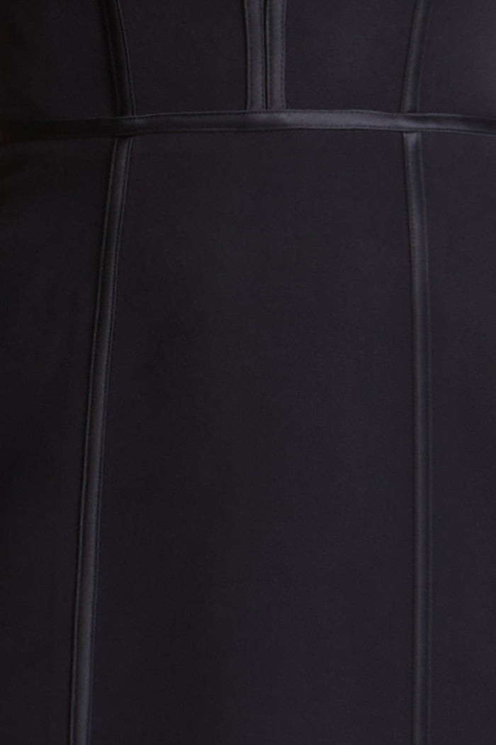 SWATCH: BLACK