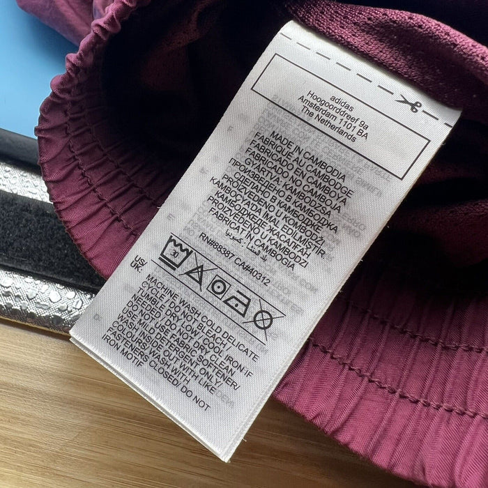 5805949