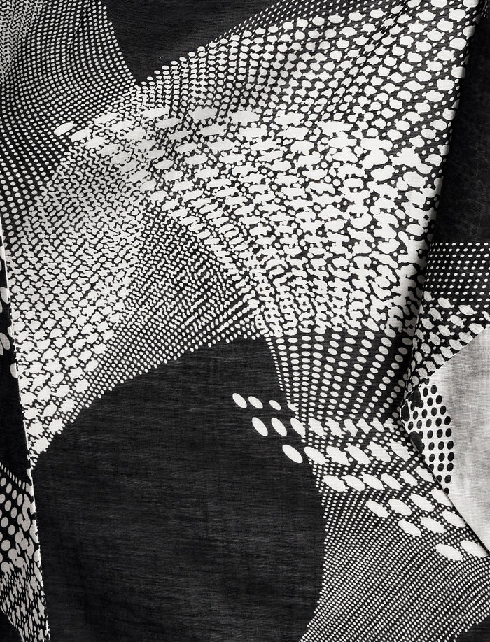 BLACK ABSTRACT WINGS SWATCH