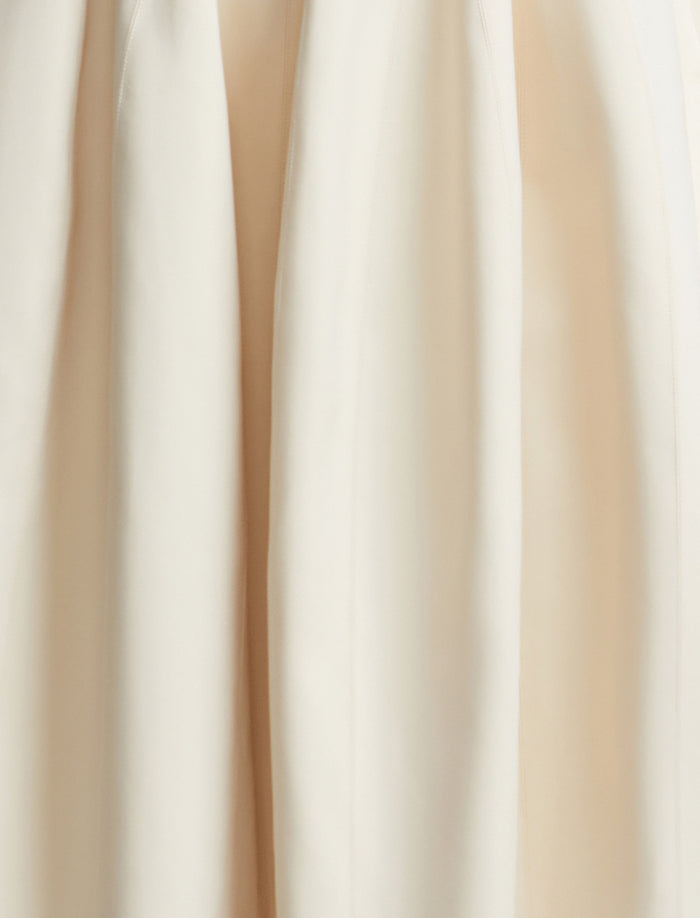 SWATCH: CREME
