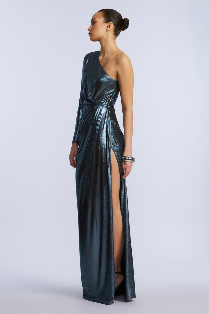 Strong Shoulder Gown