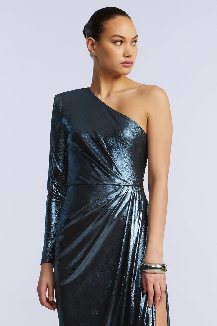 Strong Shoulder Gown