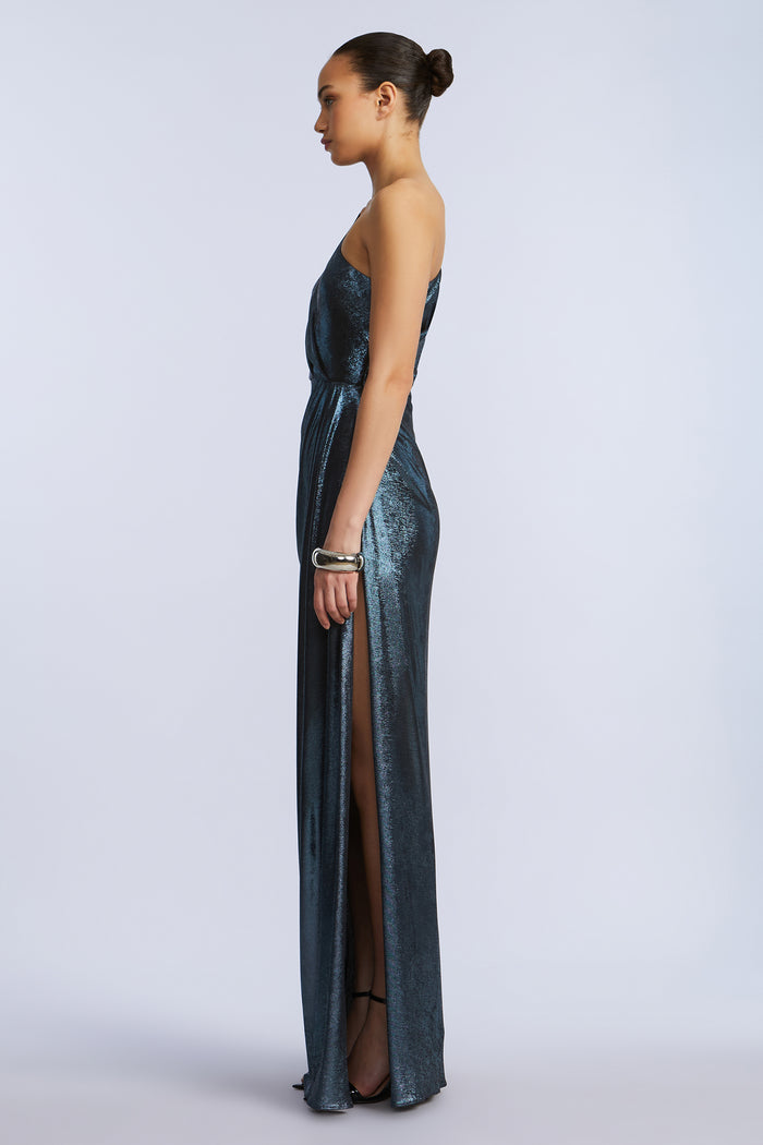 Strong Shoulder Gown