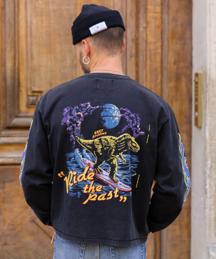 SURFING DINO TEE T-Shirts X-SMALL / BLACK - BRUT Clothing