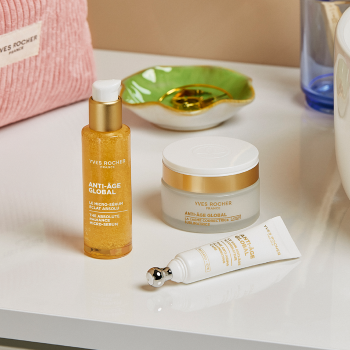 The Illuminating Eye Cream With The Cooling Metal Applicator Tip