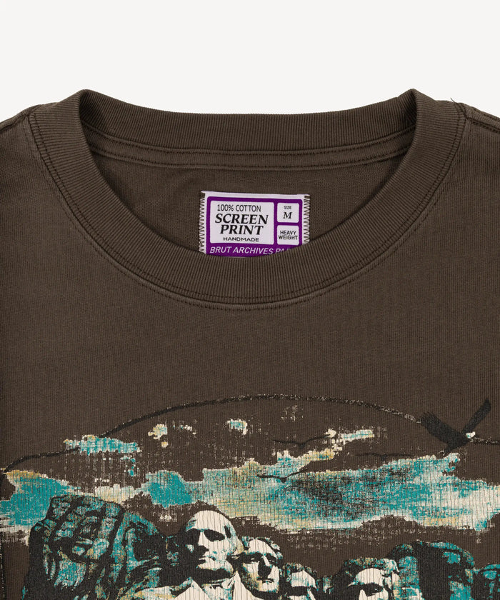 THE MONT RUSHMORE CLIMBER TEE T-Shirts X-SMALL / LIGHT BROWN - BRUT Clothing